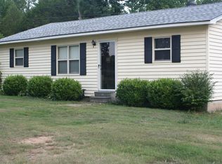 946 Peace Chapel Rd, Decaturville, TN 38329