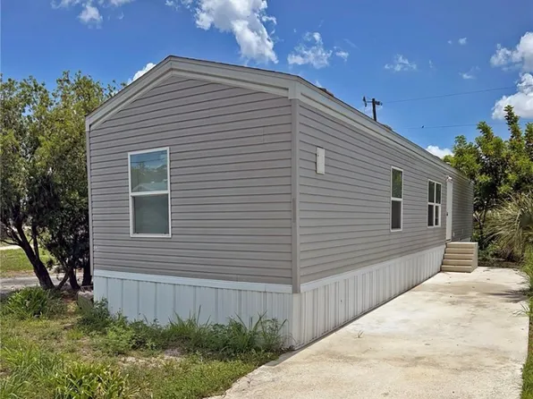 2109 Twin Brooks Rd, North Fort Myers, FL 33917