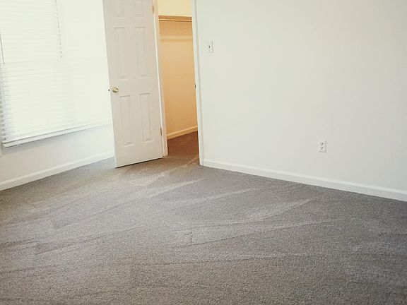 Large bed rooms with large walk in closets.
