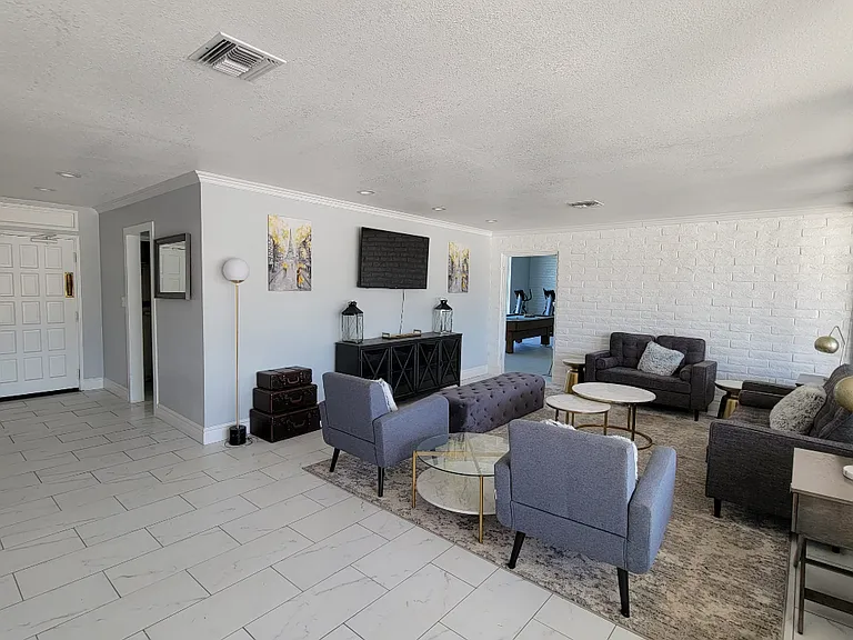 650 E Busby Dr #A — Photo 16