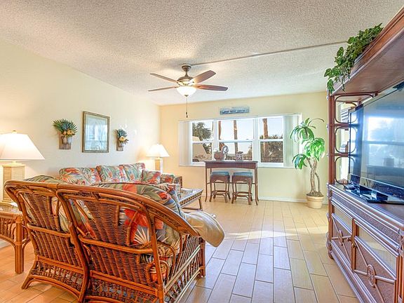 4th image of 1230 Gulf Blvd APT 204