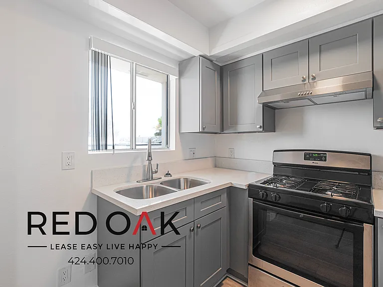 5200 Oakland St #201 — Photo 5