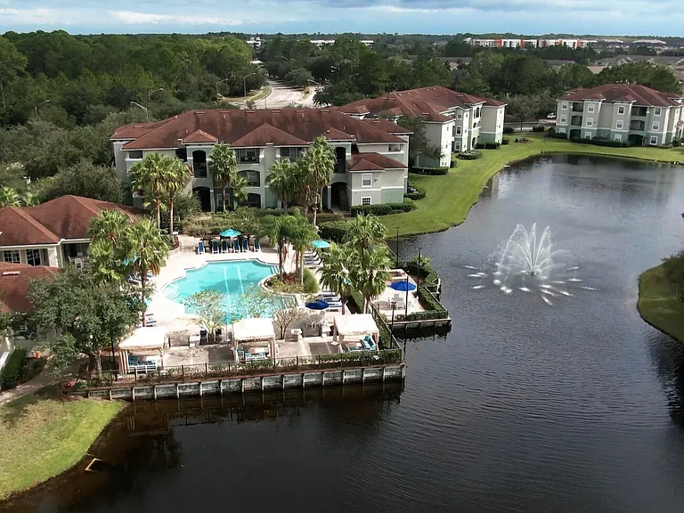 7820 Baymeadows Rd E — Photo 13