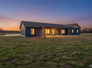 4218 Oak Hill Rd, Cuba, MO 65453
