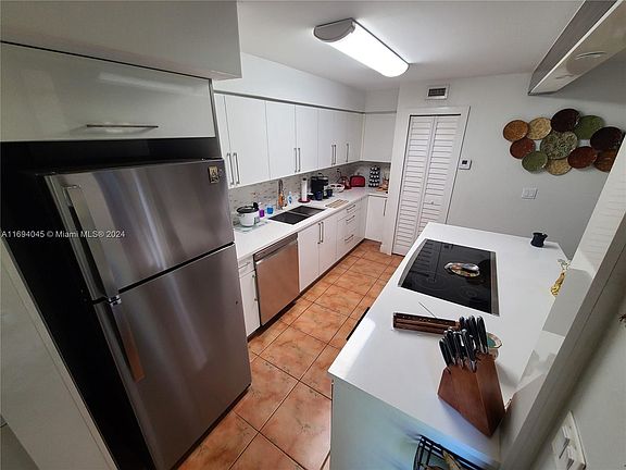 5th image of 15555 Miami Lakeway N #10518