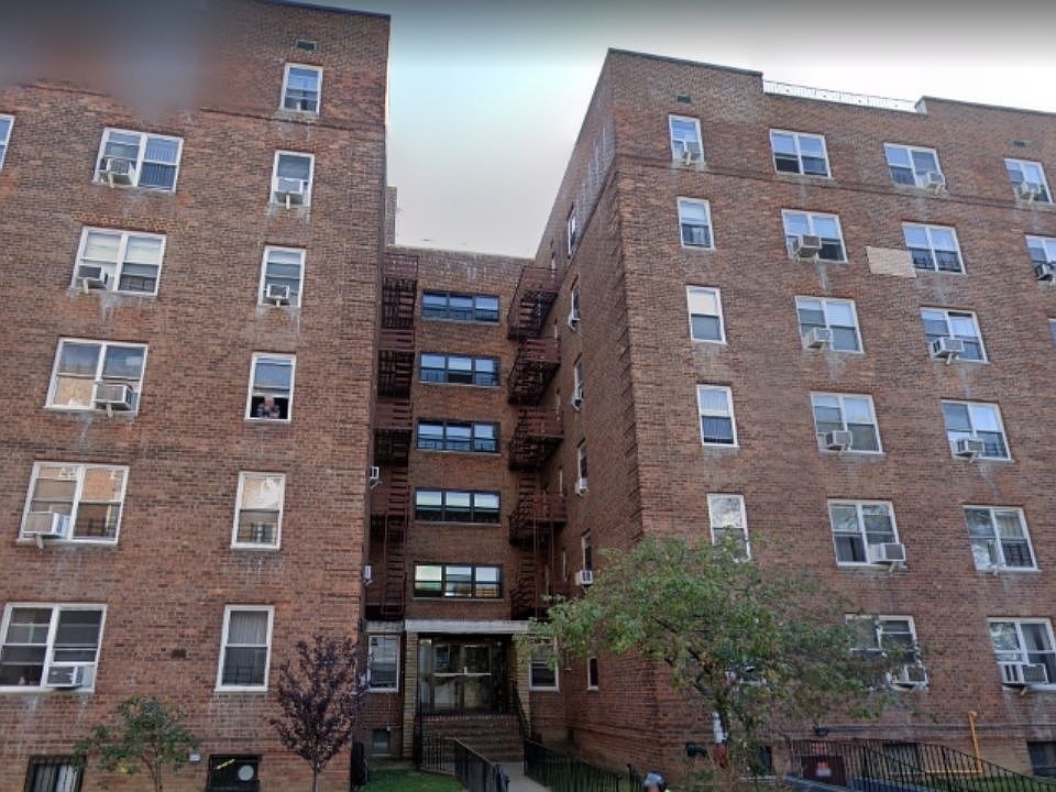 1st image of 64-74 Saunders St #6F