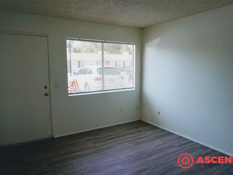 1849 Golden State Ave — Photo 3