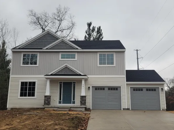 681 N River Hills Dr, Newaygo, MI 49337