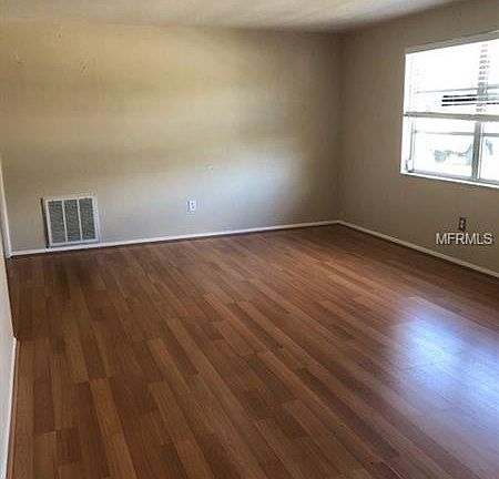 4th image of 1783 Greenlea Dr