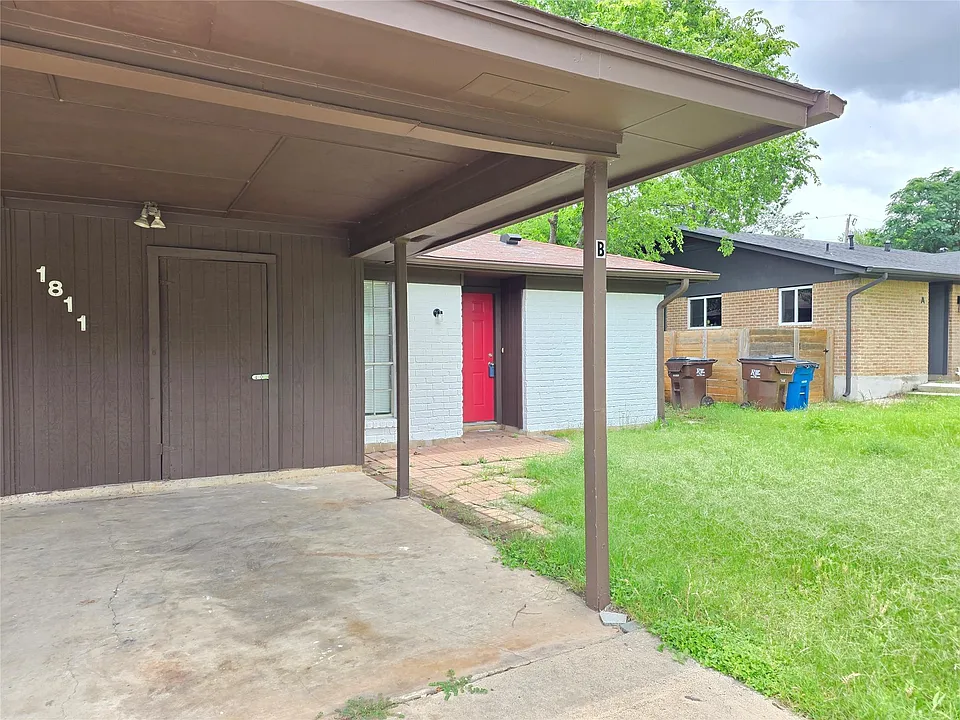 1811 Magnolia Dr #B