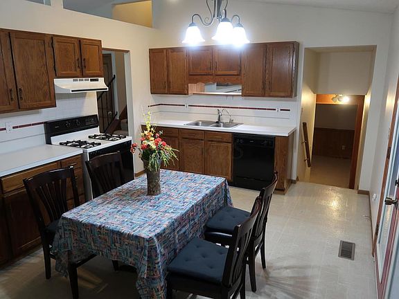5th image of 4577 Grenville Dr