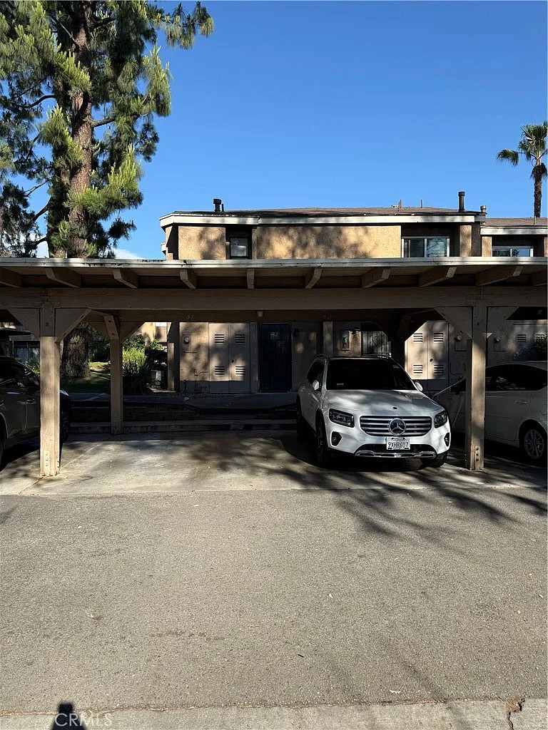 Building Photo - 901 S Mountain Ave