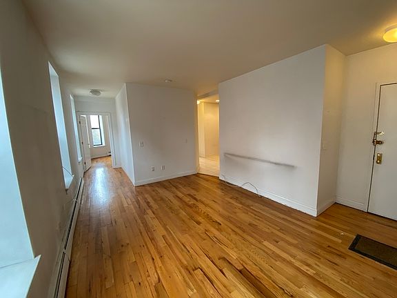 2nd image of 300 W 112th St APT 3C