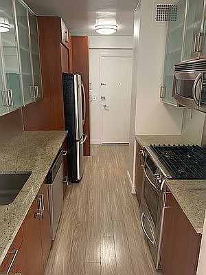 1st image of 165 E 66th St APT 5c