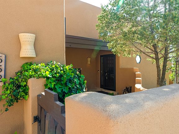 2nd image of 652 La Viveza Ct