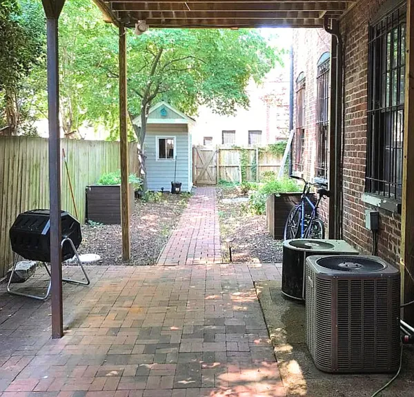 311 W Marshall St — Photo 13