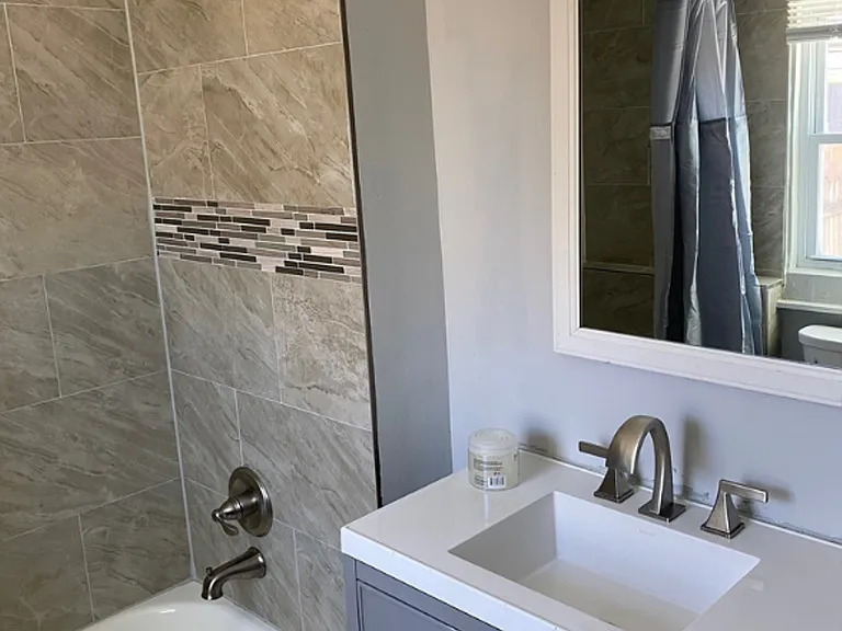 1255 Sargeant St — Photo 10