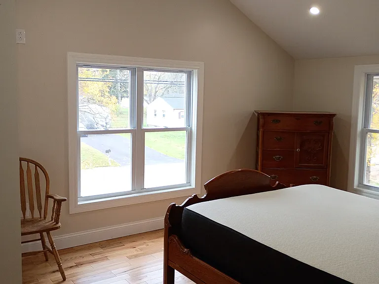 196 Castle Rd — Photo 18
