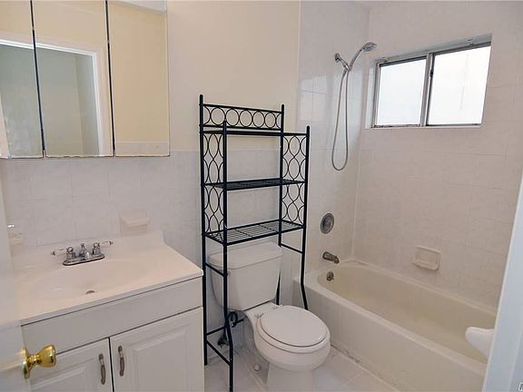 5th image of 46 Orchard Beach Blvd #B