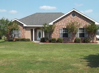 150 Azalea St, Raceland, LA 70394