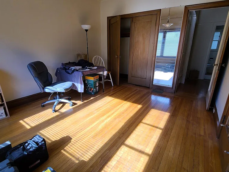 1828 Walnut St — Photo 6