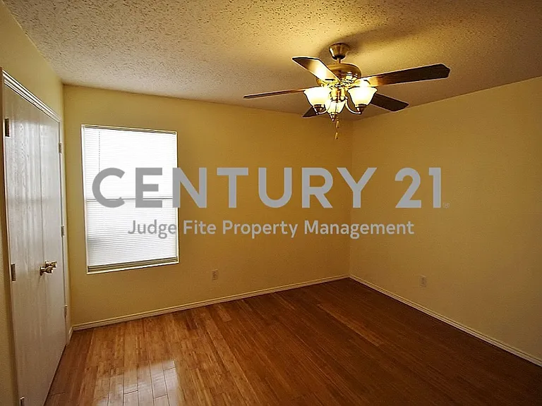 2936 Santa Sabina Dr — Photo 8
