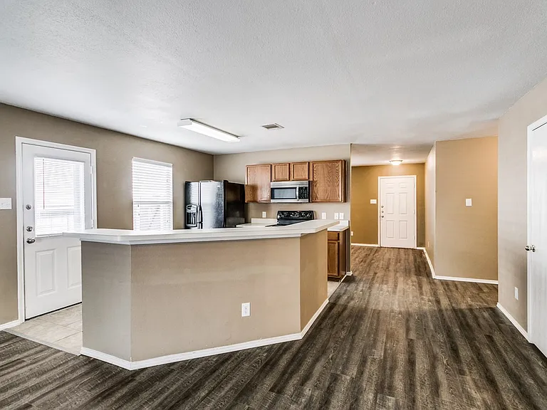 9608 Woodrow Wilson Dr — Photo 1