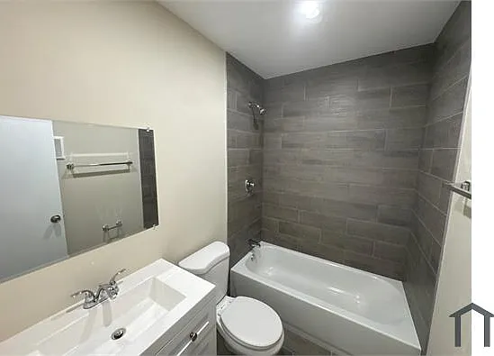 201 NW 32nd Ct #104 — Photo 13