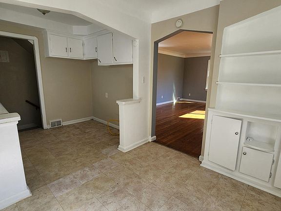 4th image of 8026 Bremen Ave