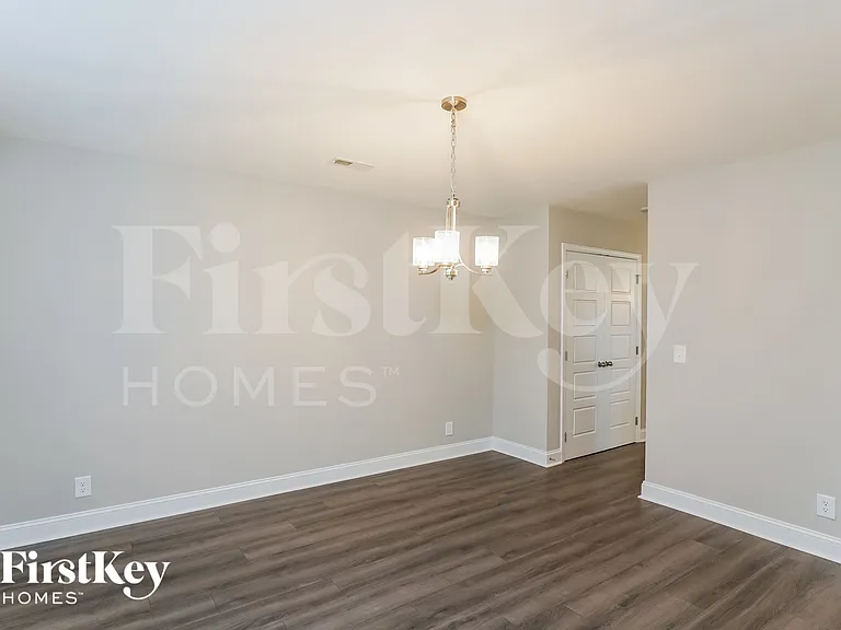 631 Alvin Rd — Photo 5