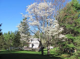 55 Camel Hill Rd, Troy, NY 12180