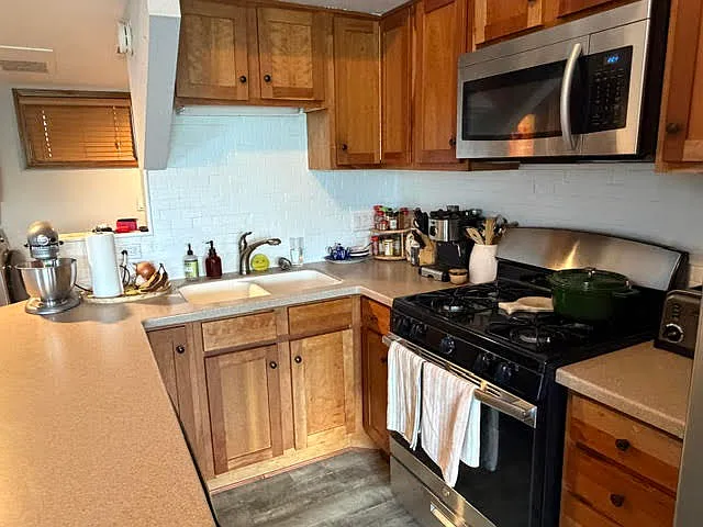 2600 N Valley View Rd #110 — Photo 11