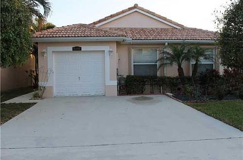 1st image of 6433 Willoughby Cir