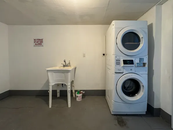 126 Withers Street image 23 of 26