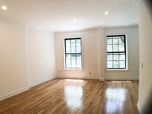 Rented by Francine Realty | media 21