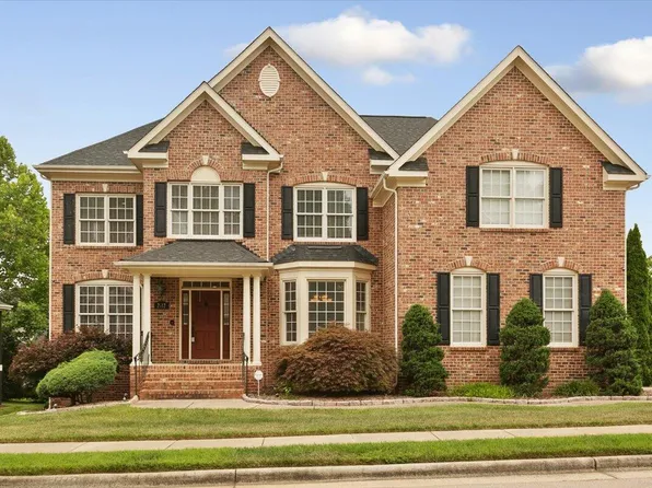 2612 Peachleaf St, Raleigh, NC 27614