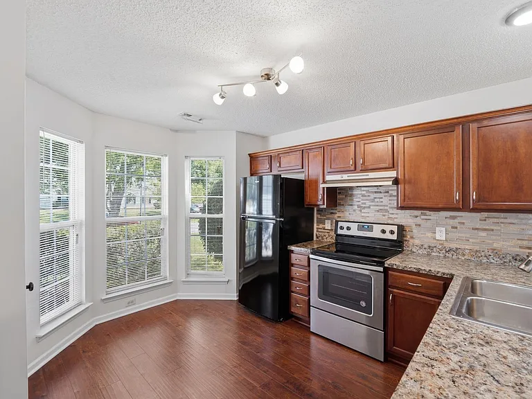 9740 Veronica Dr — Photo 2
