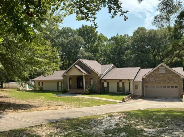 25844 Soles Ln, Andalusia, AL 36421