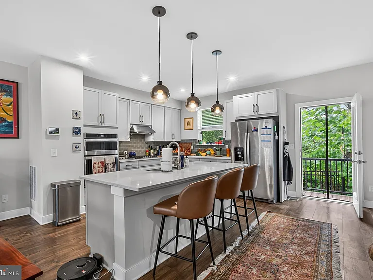 1013 S Taylor Ct — Photo 3