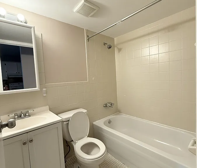 3552 Peter St #309 — Photo 12