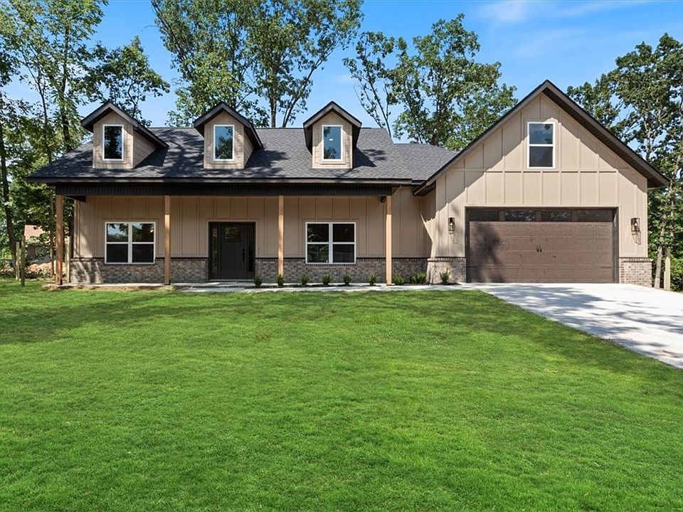1st image of 28 Magrath Cir