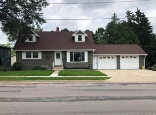 507 E Main St, Caledonia, MN 55921