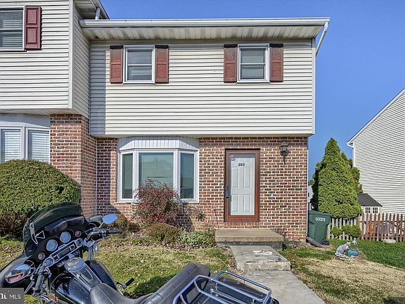 3rd image of 283 Riverview Dr