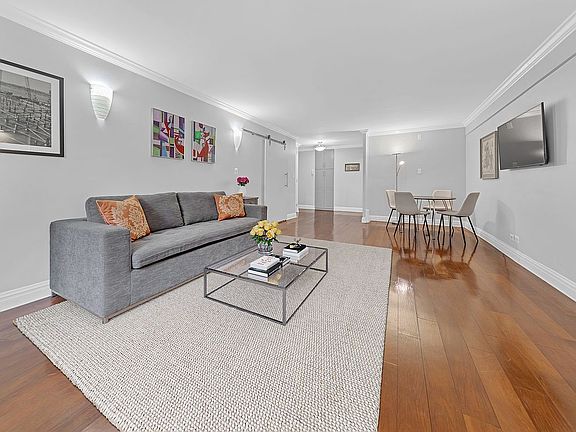 3rd image of 1036 Park Ave #5B