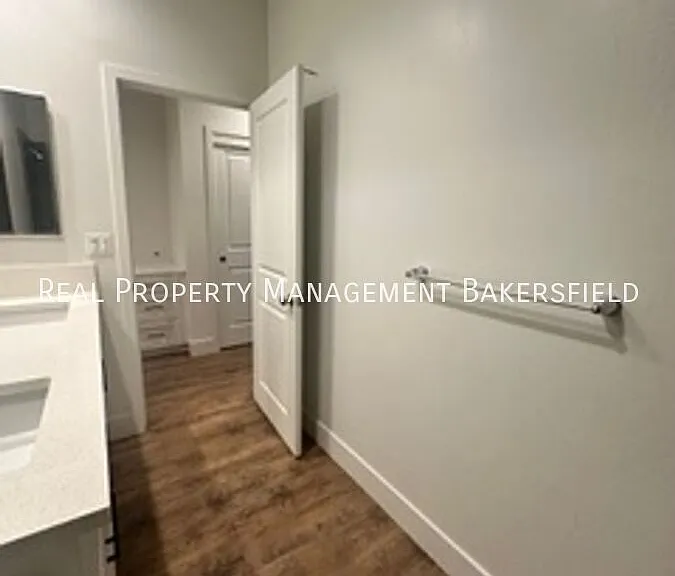 823 Brookline Ln — Photo 34