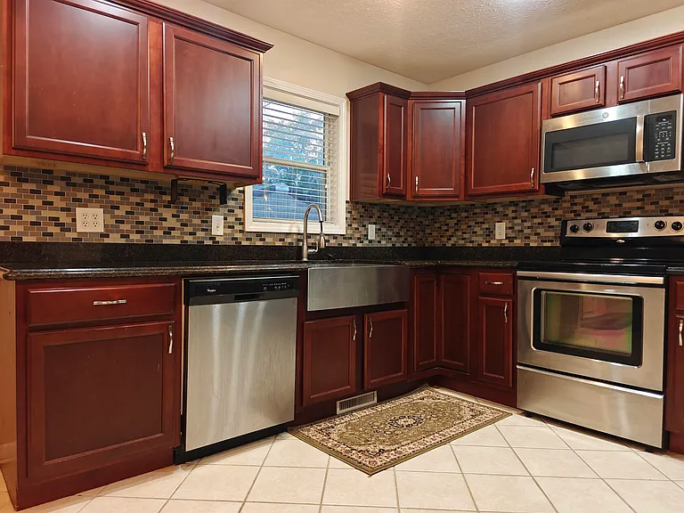 227 Schilling St — Photo 4