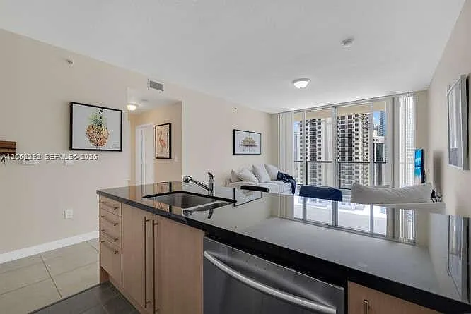 1111 SW 1st Ave #2723-N — Photo 8