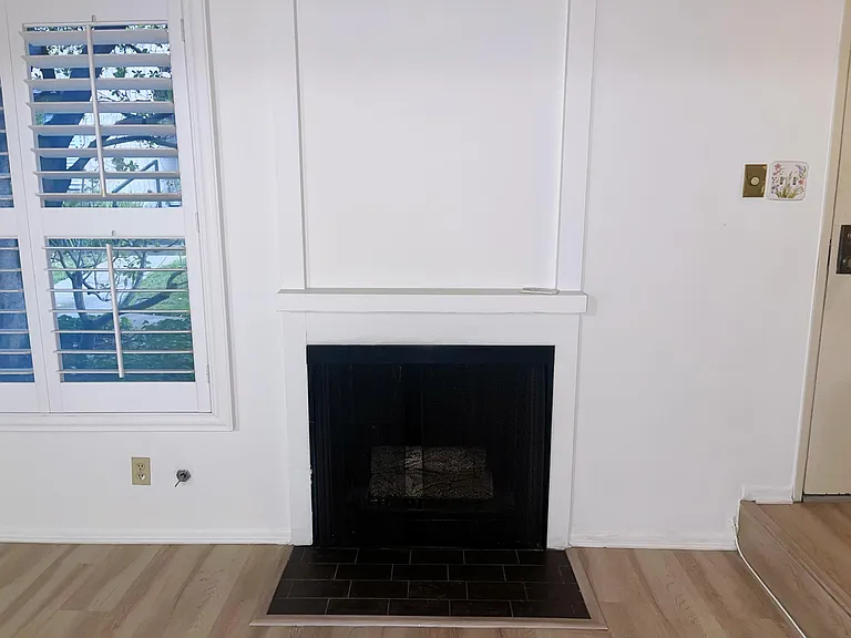 475 W Walnut St — Photo 6