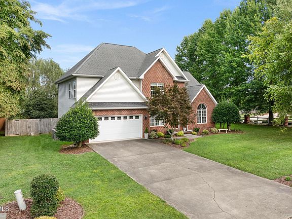 5th image of 102 Ridgeview Meadows Dr
