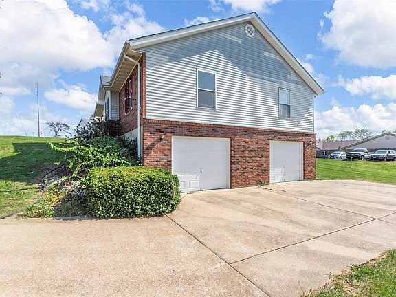 2nd image of 240 Park Hill Dr